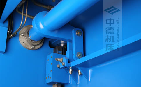 ZDPK-6325配有中德公司最新型扭軸同步裝置，強度高，能調(diào)節(jié)，專利技術.jpg